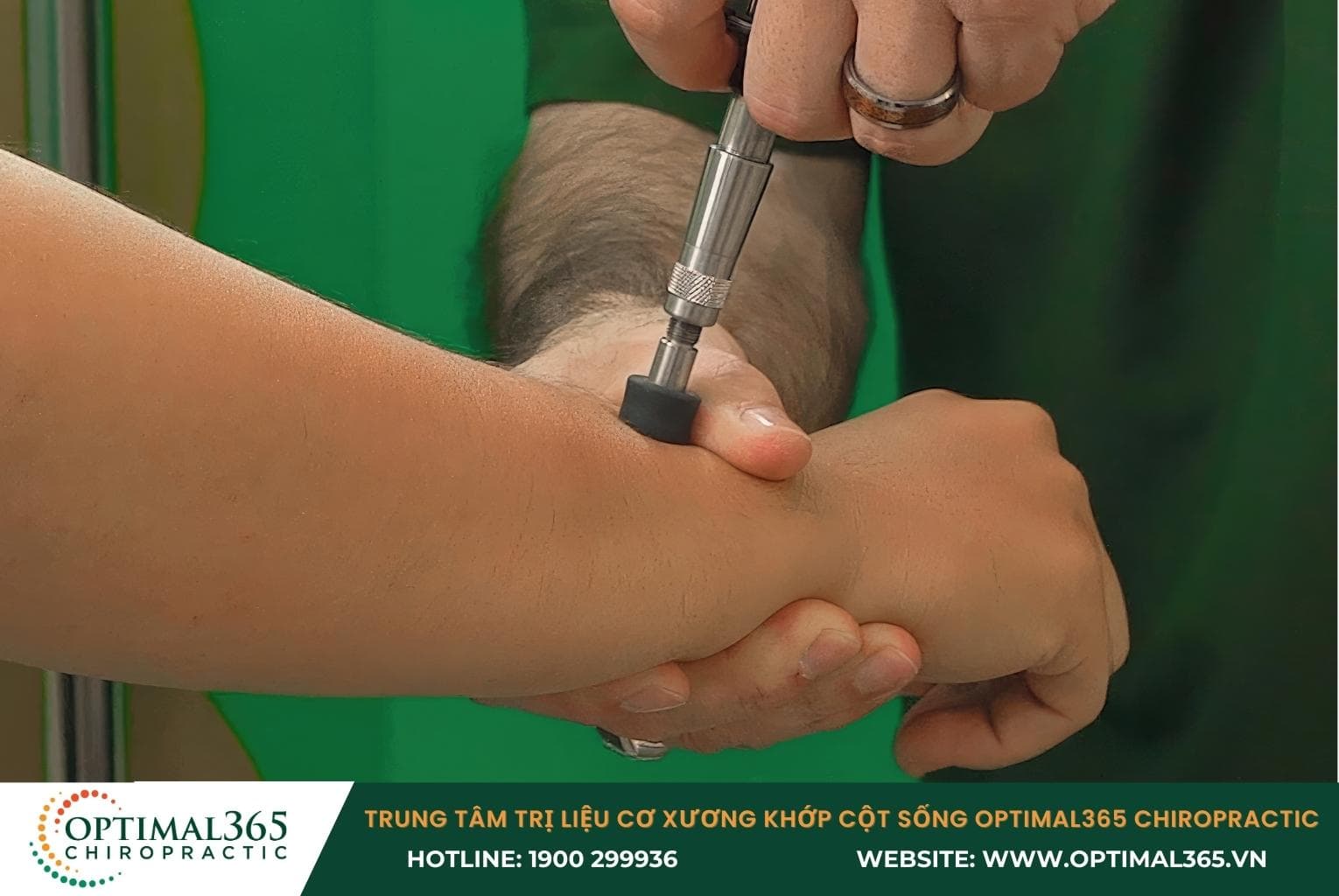 Điều trị bong gân cổ tay hiệu quả tại Optimal365 Chiropractic