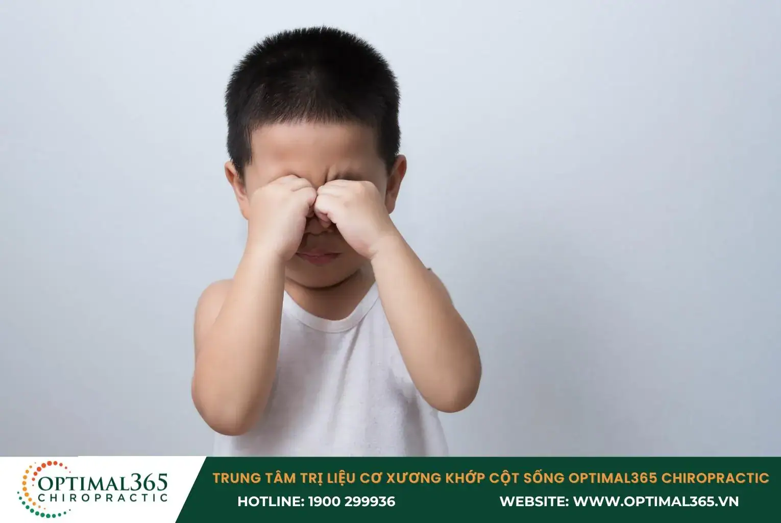 Đau nửa đầu khiến trẻ mệt mỏi, nhạy cảm với âm thanh và ánh sáng Đau nửa đầu khiến trẻ mệt mỏi, nhạy cảm với âm thanh và ánh sáng